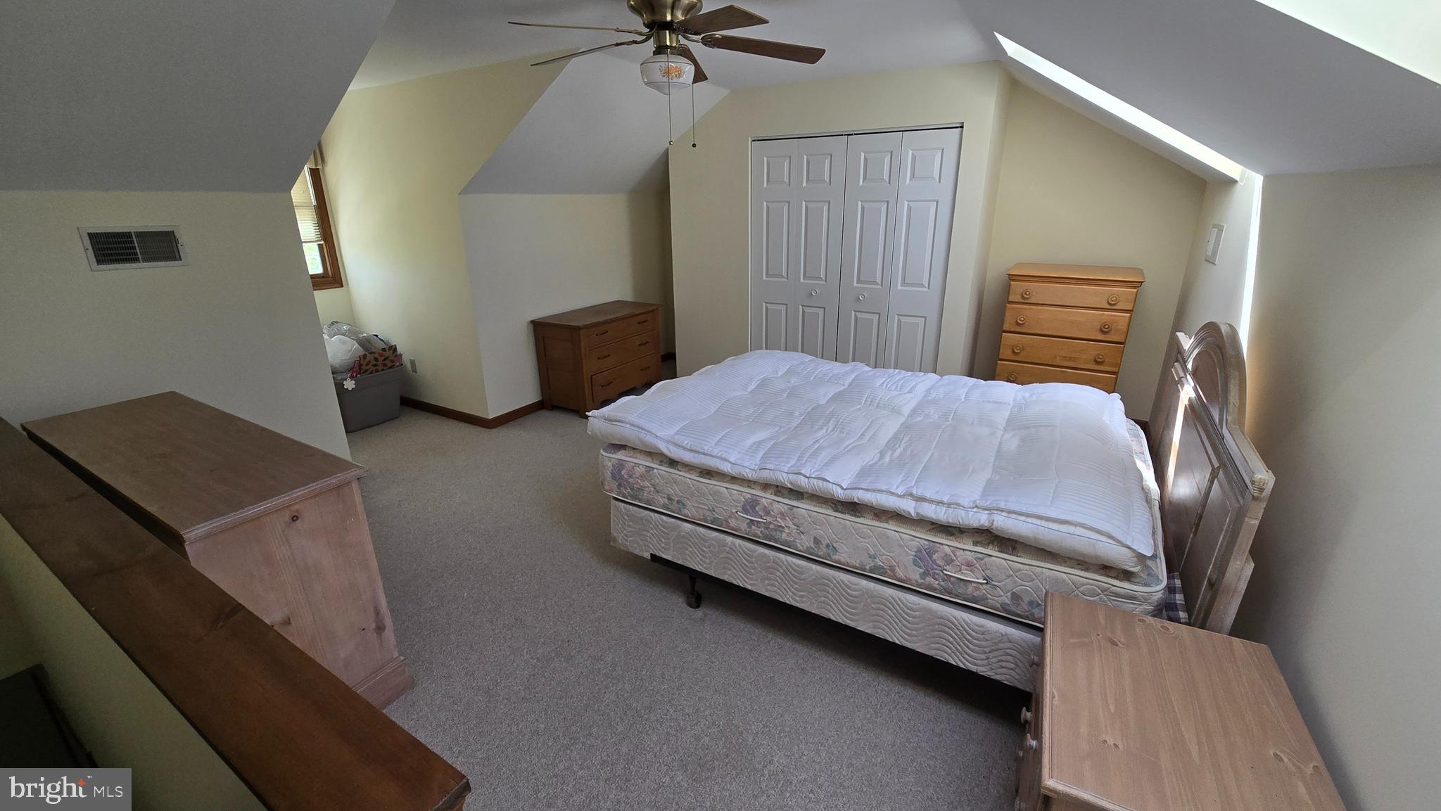 HERITAGE SQUARE - Residential