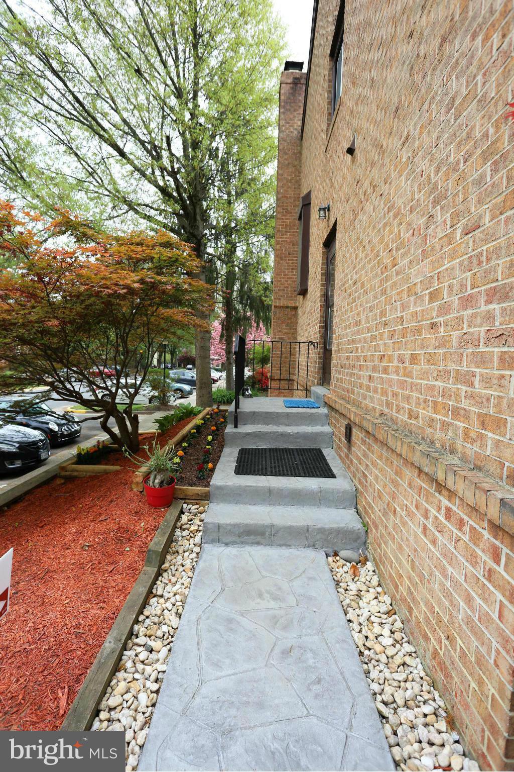 BURKE CENTRE - Residential