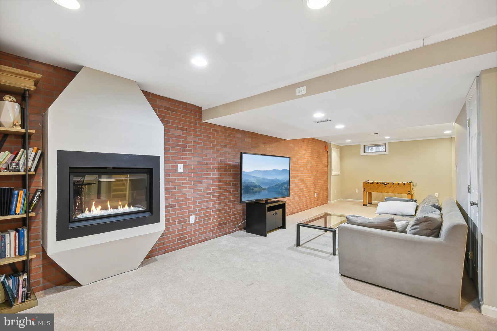 LAKELANDS - Residential