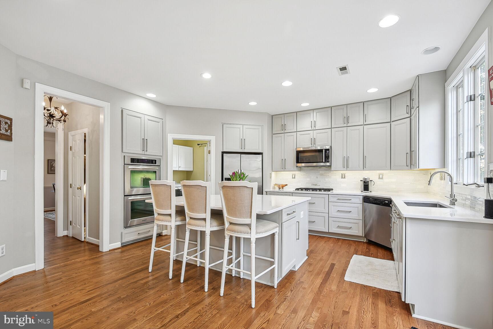 LAKELANDS - Residential