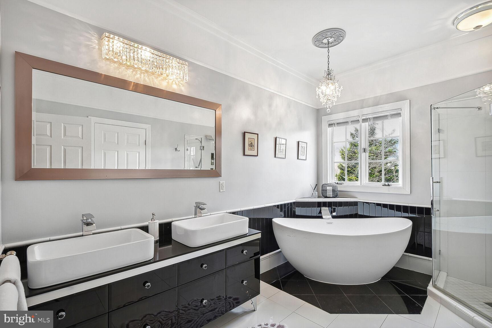 LAKELANDS - Residential