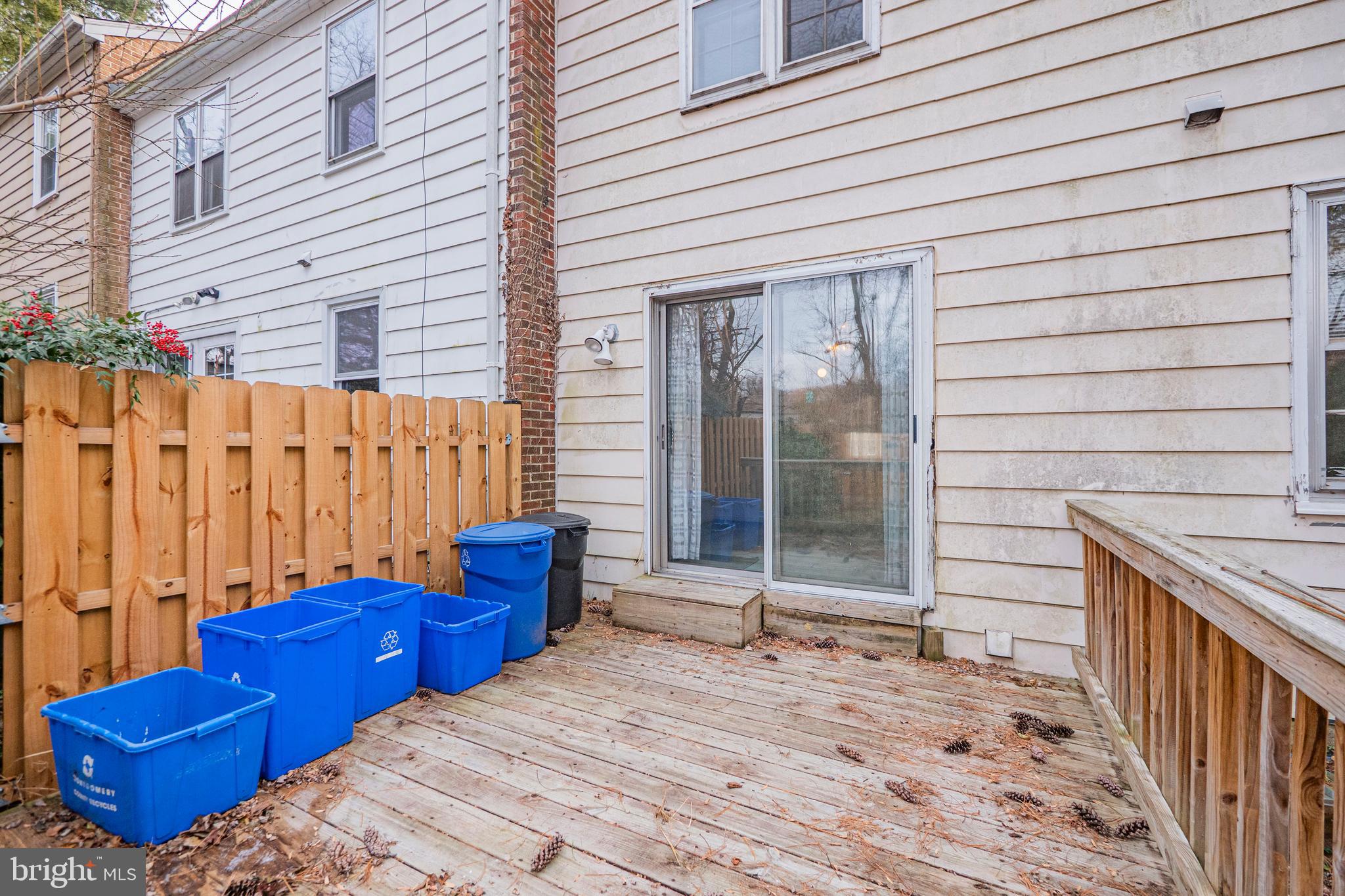 ROCKSHIRE TOWNHOMES - Residential