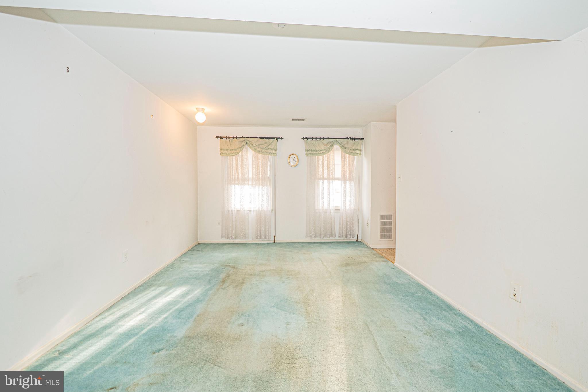 ROCKSHIRE TOWNHOMES - Residential