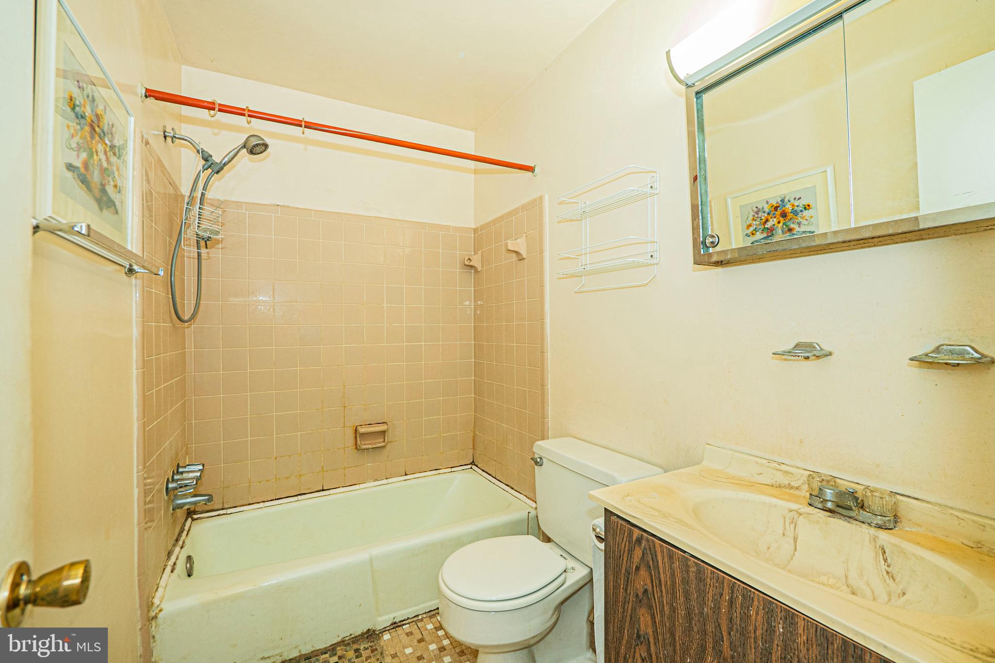 ROCKSHIRE TOWNHOMES - Residential