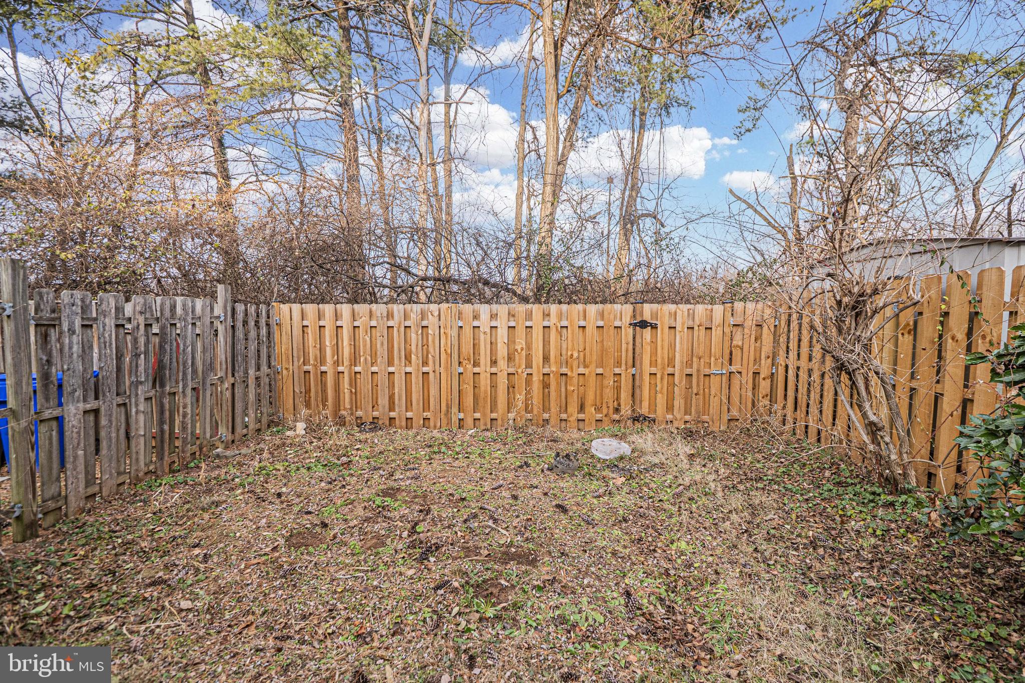 ROCKSHIRE TOWNHOMES - Residential