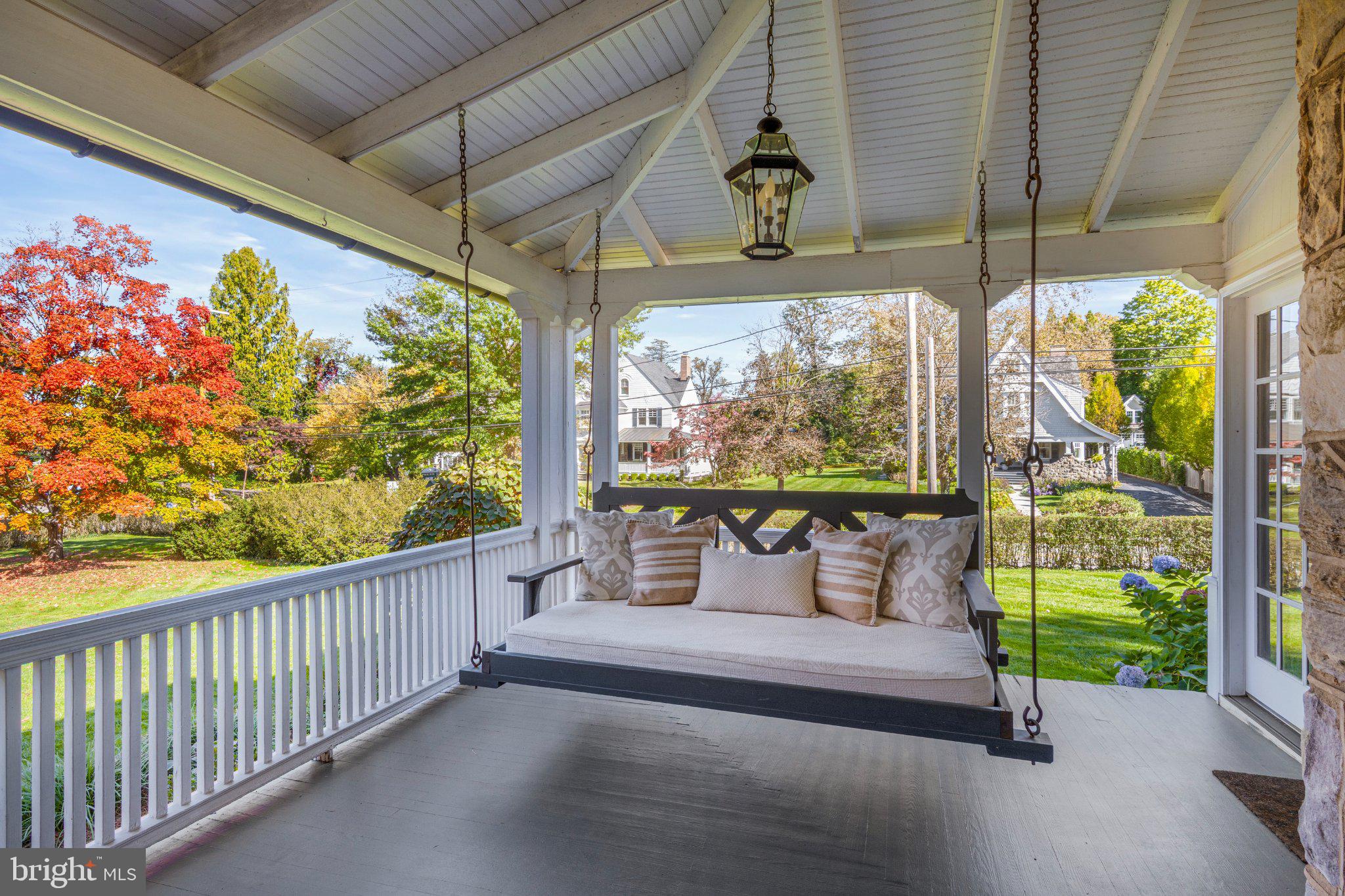 305 AUDUBON AVENUE