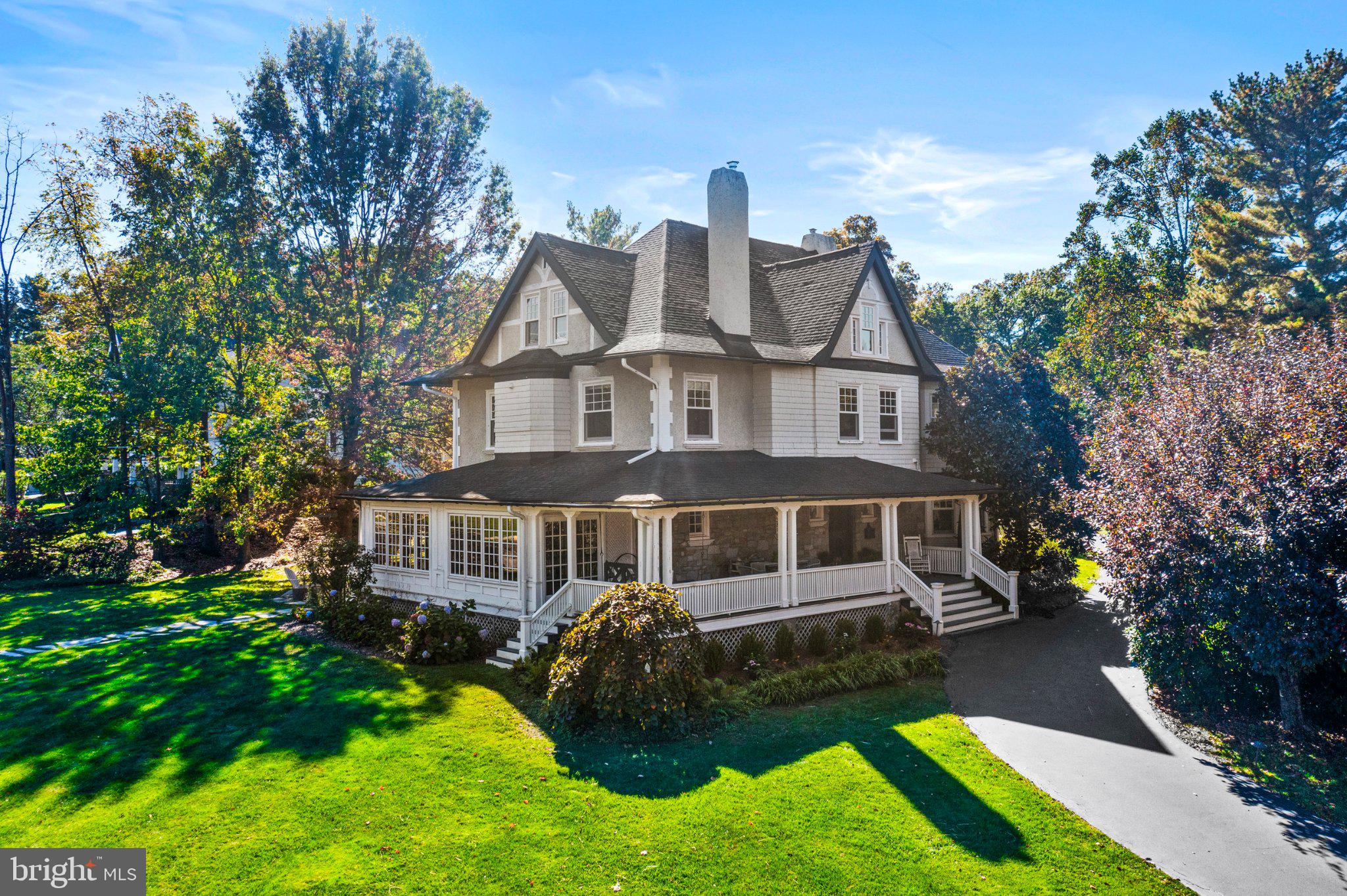 305 AUDUBON AVENUE