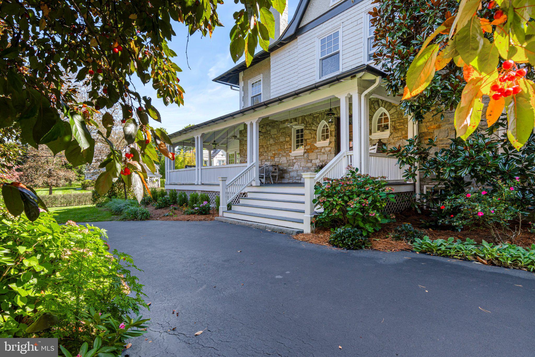 305 AUDUBON AVENUE