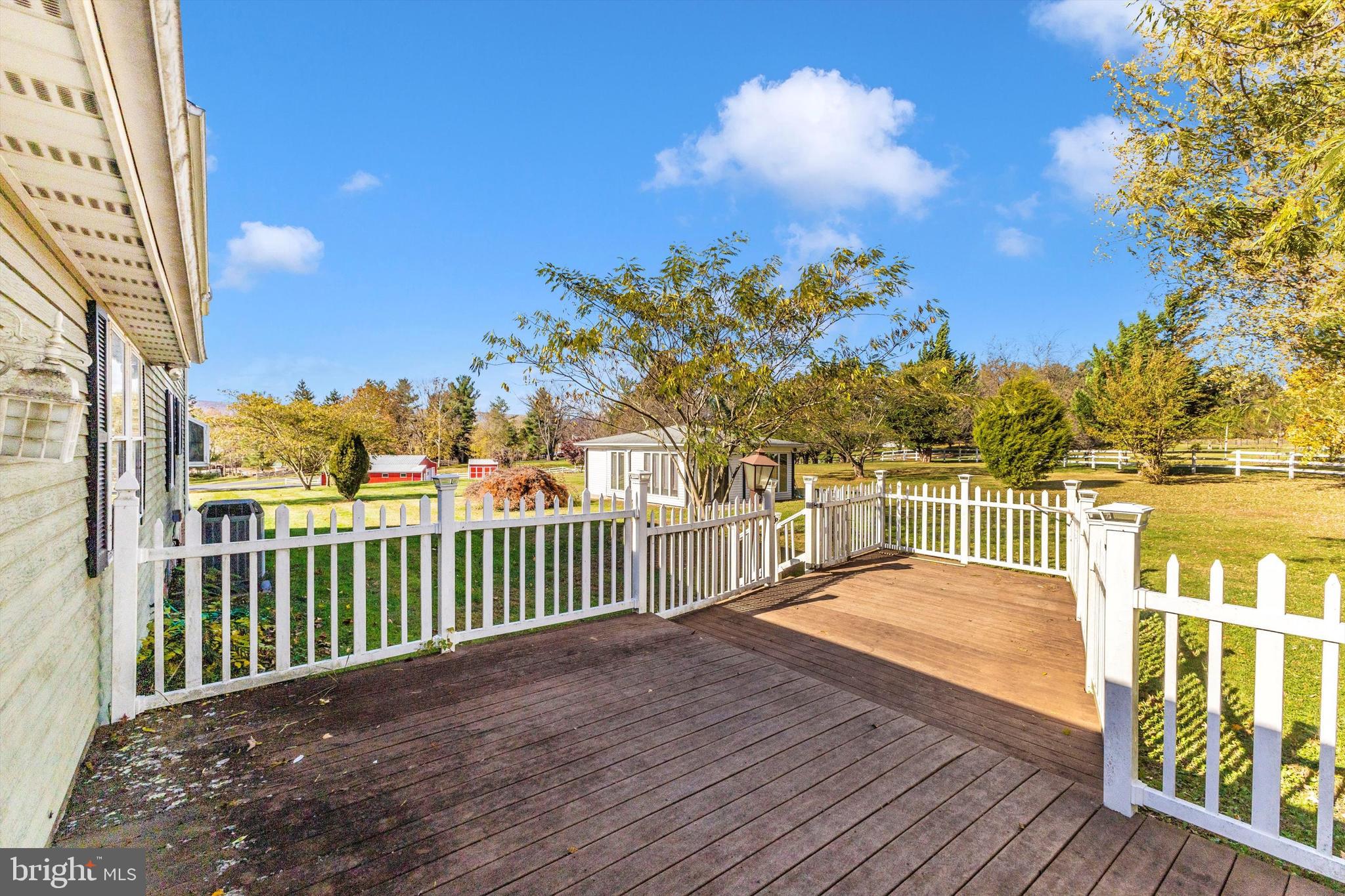 UTICA MILLS FARMETTES - Residential