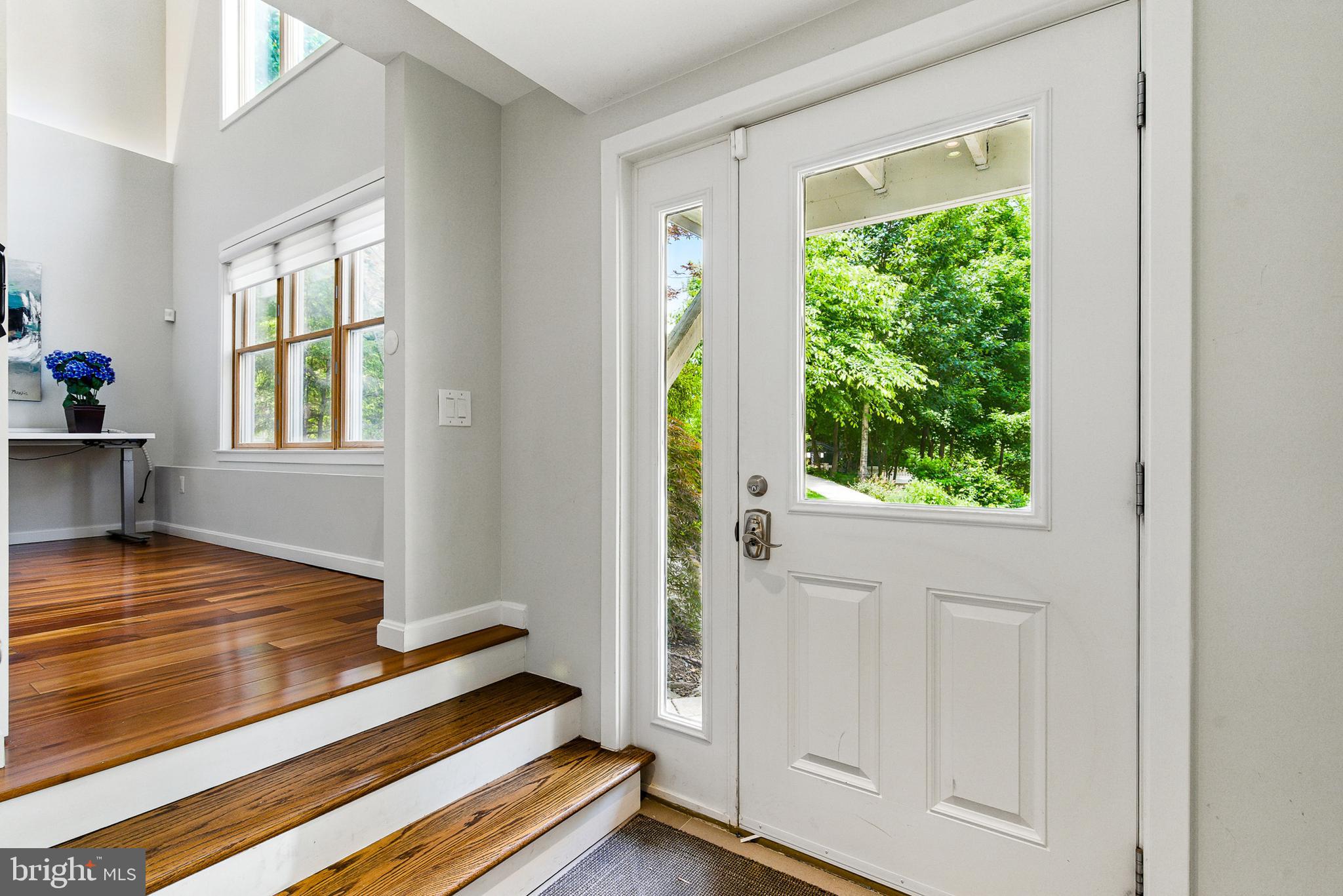 2809 LINDEN LANE