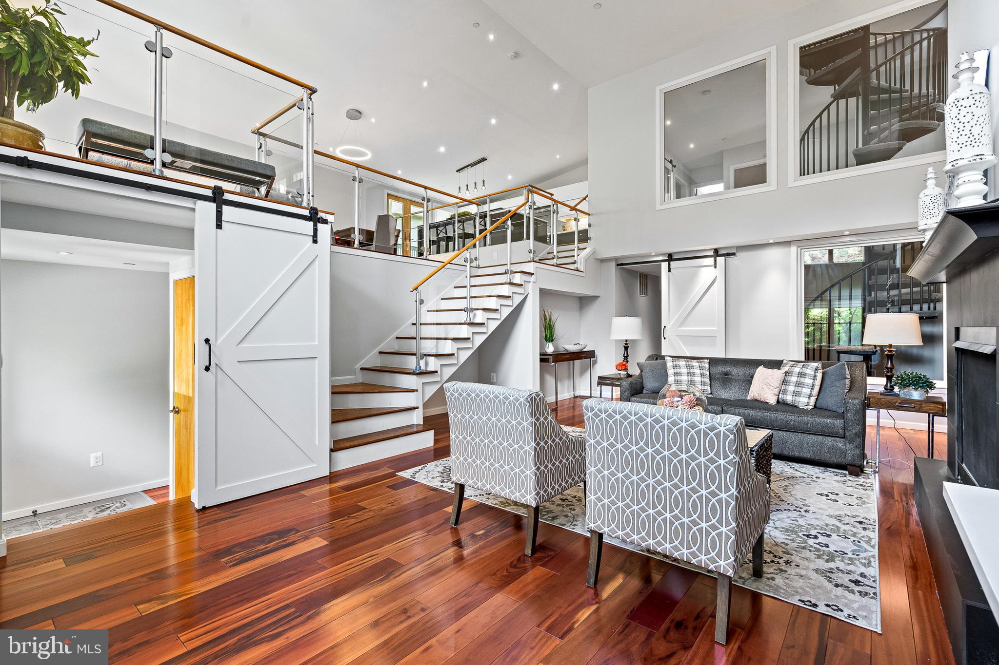 2809 LINDEN LANE