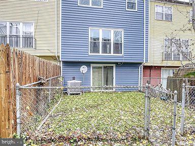 EDGEWATER VILLAGE - Residential Lease