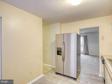 EDGEWATER VILLAGE - Residential Lease