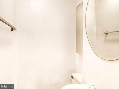 EDGEWATER VILLAGE - Residential Lease