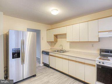 EDGEWATER VILLAGE - Residential Lease