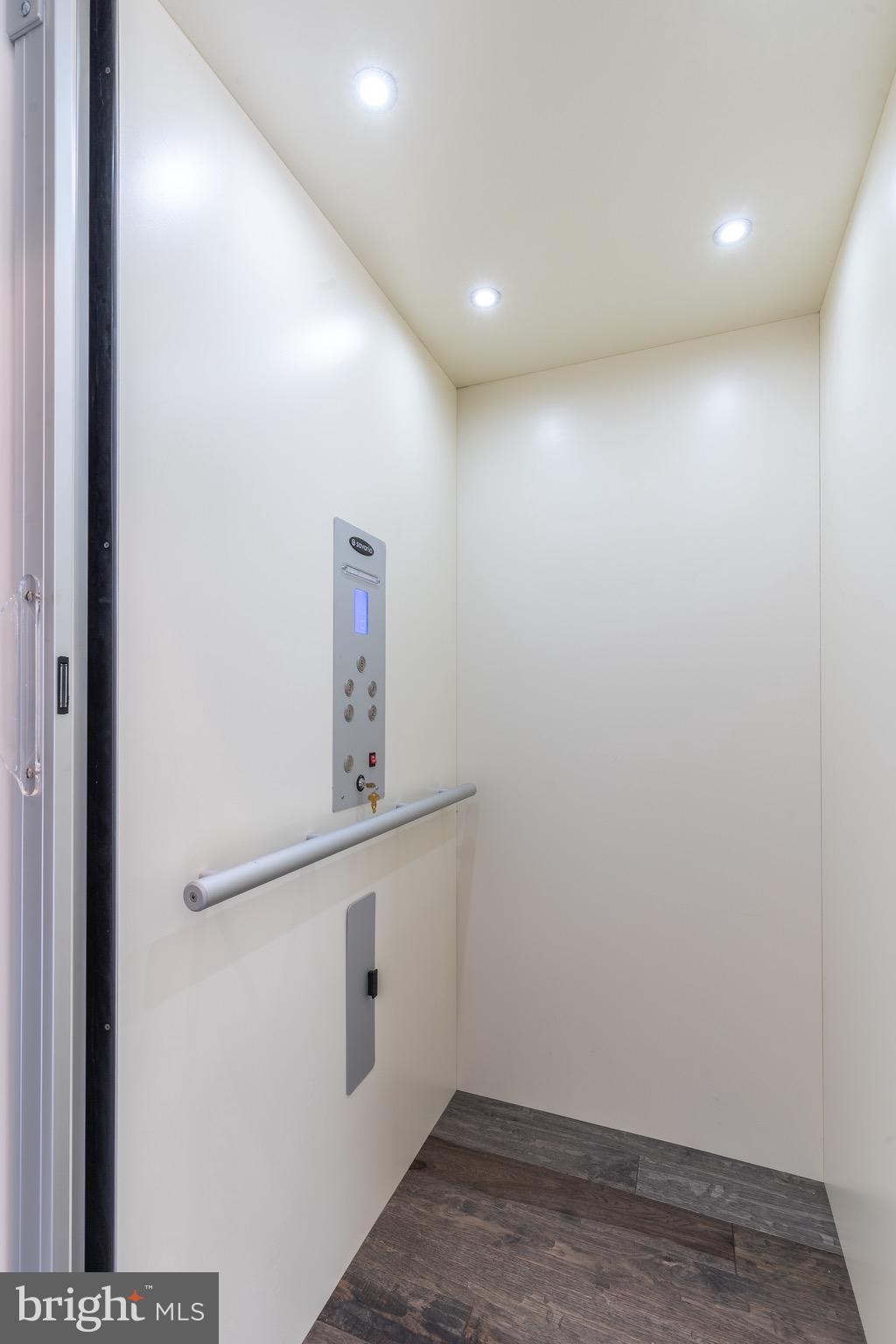 MANAYUNK - Residential