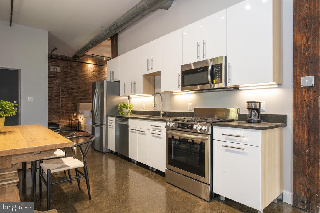 2135 E SUSQUEHANNA AVENUE 00 1A