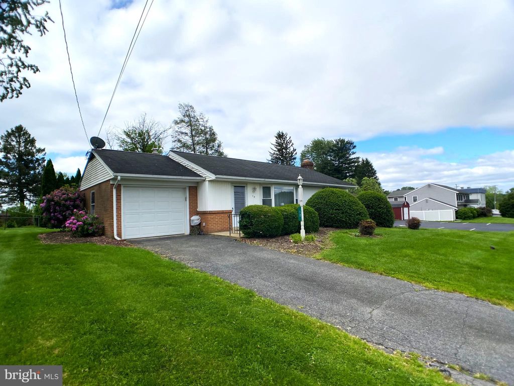 Photo of 12 Rees Drive, WILLOW STREET, PA 17584 (MLS # PALA2070102)