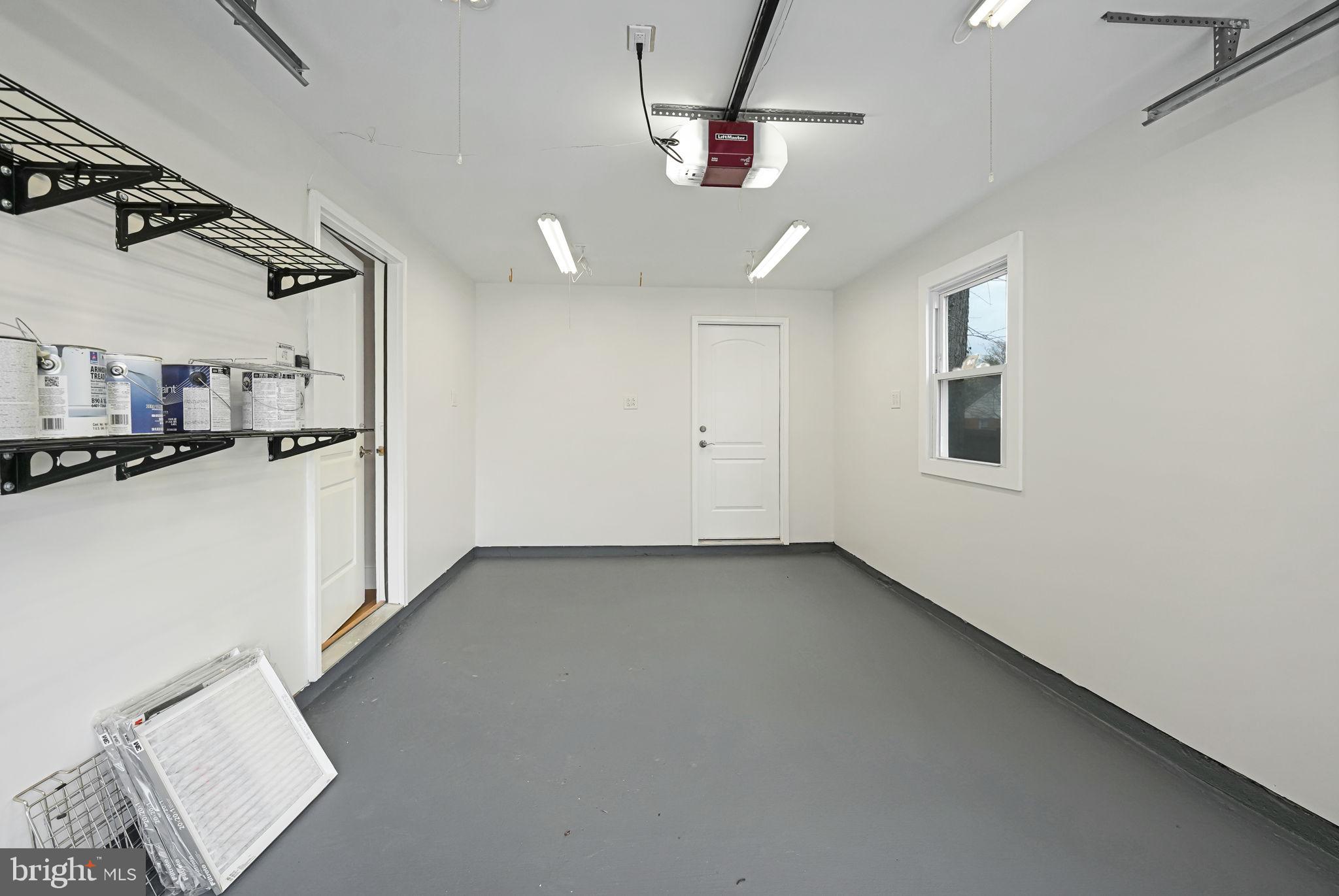 MADISON MANOR - Residential