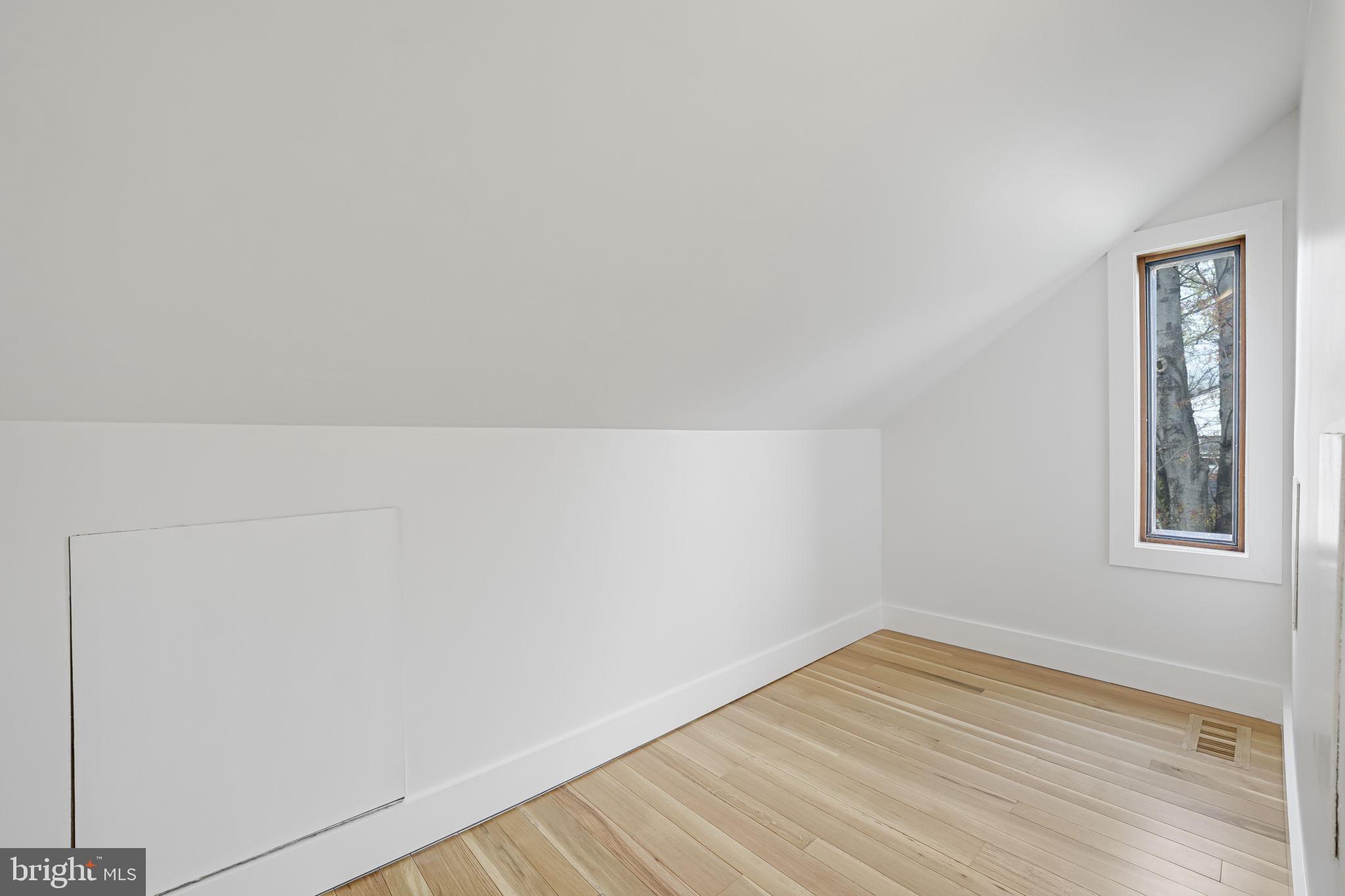 MADISON MANOR - Residential