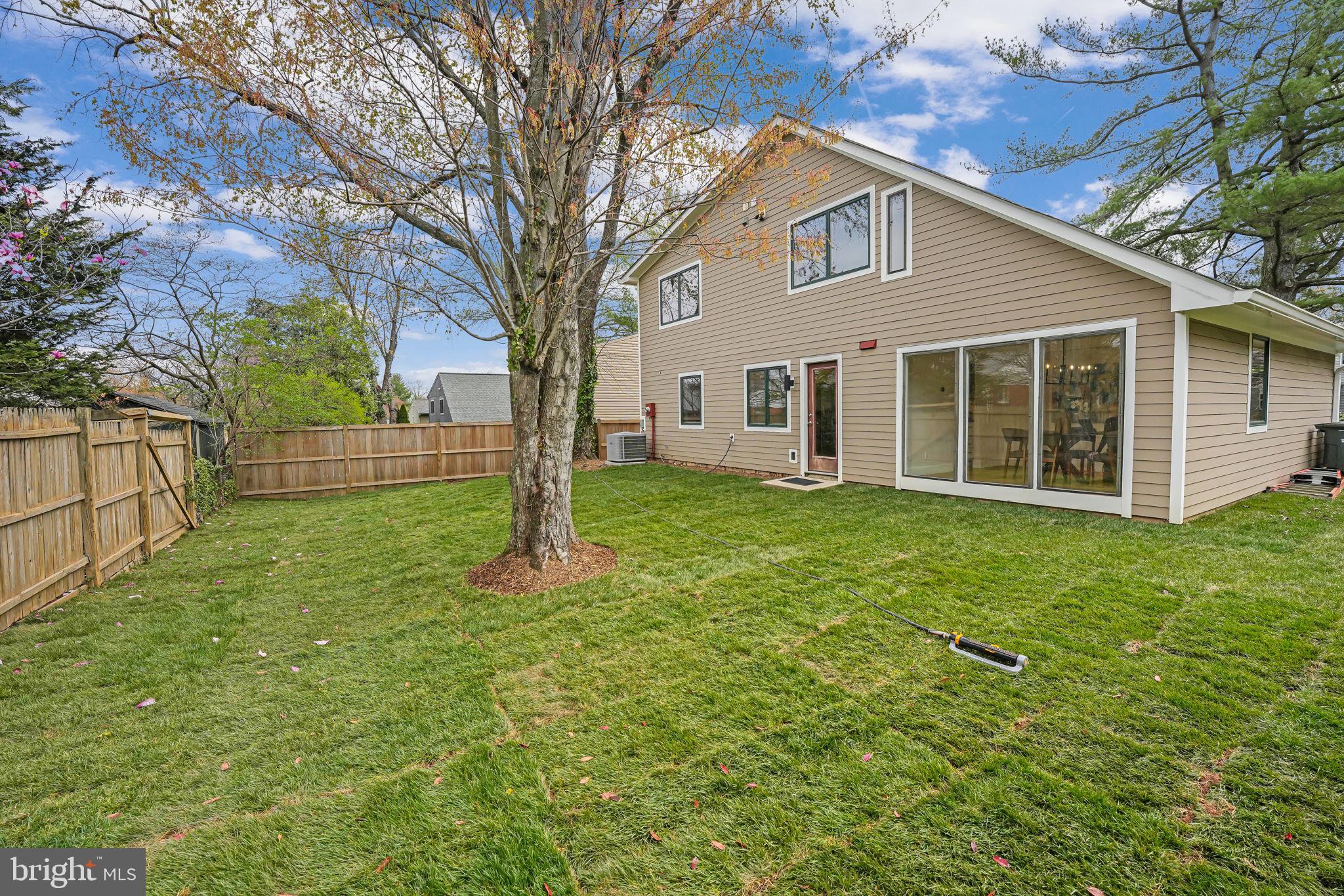 MADISON MANOR - Residential