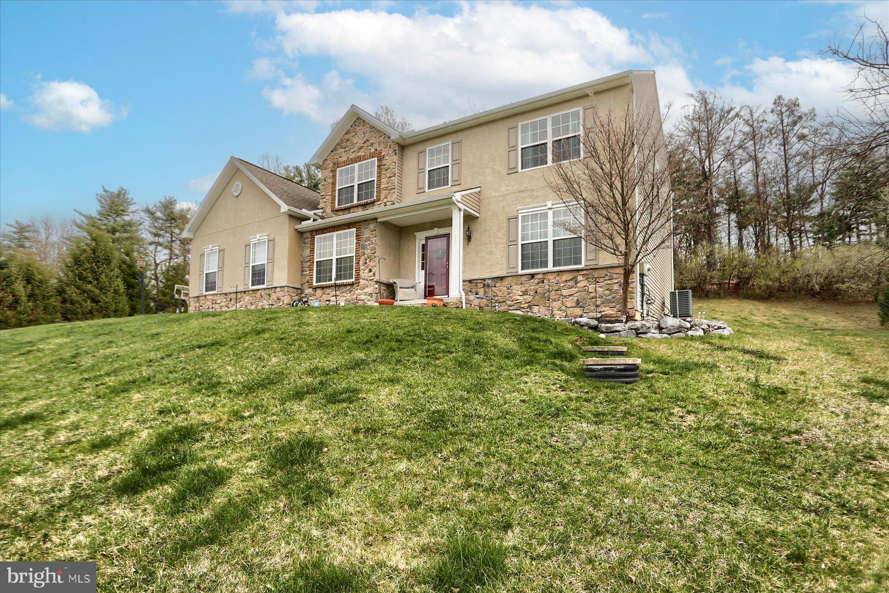 GRANTHAM CROSSING - Residential