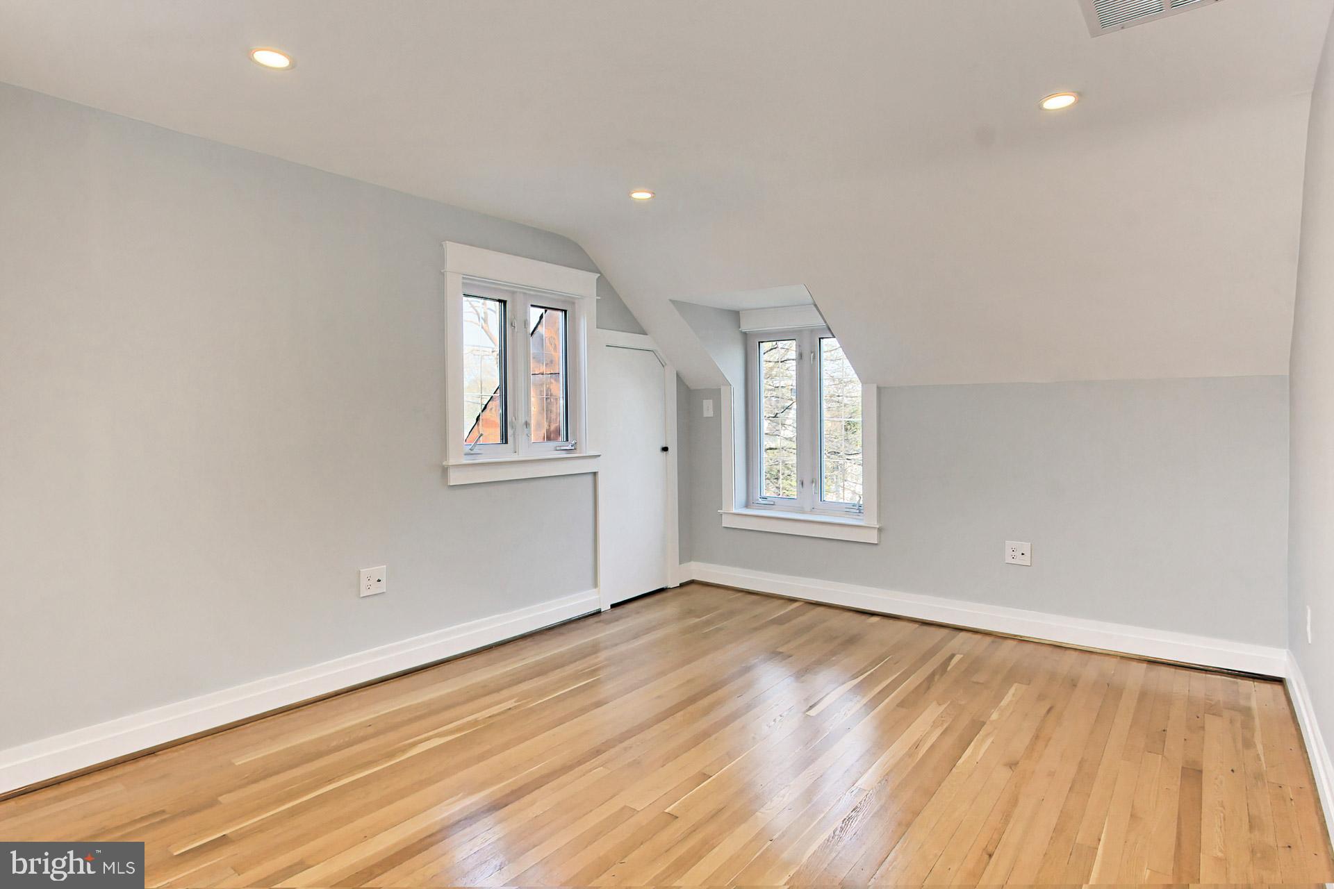 BEVERLY HILLS - Residential