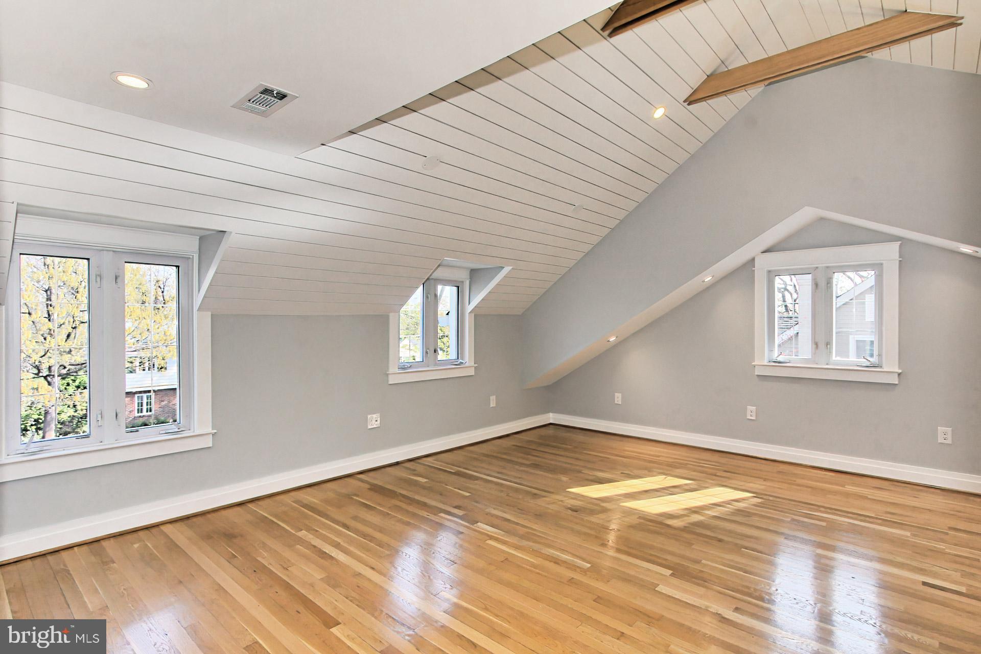 BEVERLY HILLS - Residential