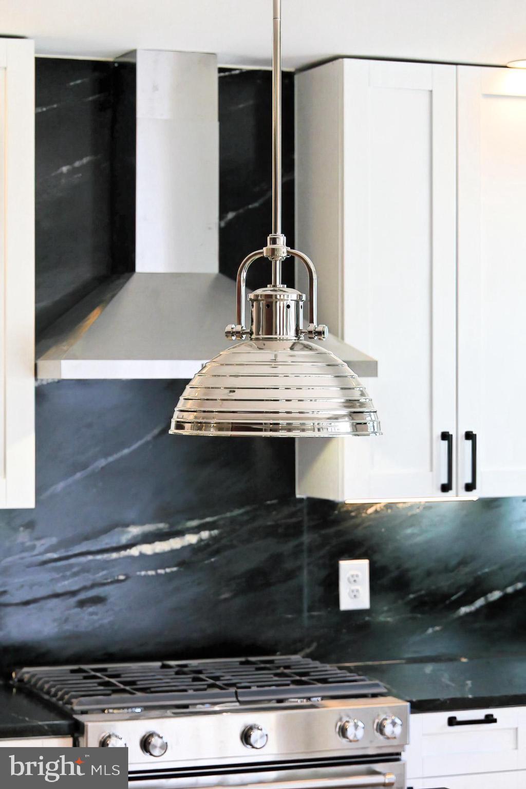 BEVERLY HILLS - Residential