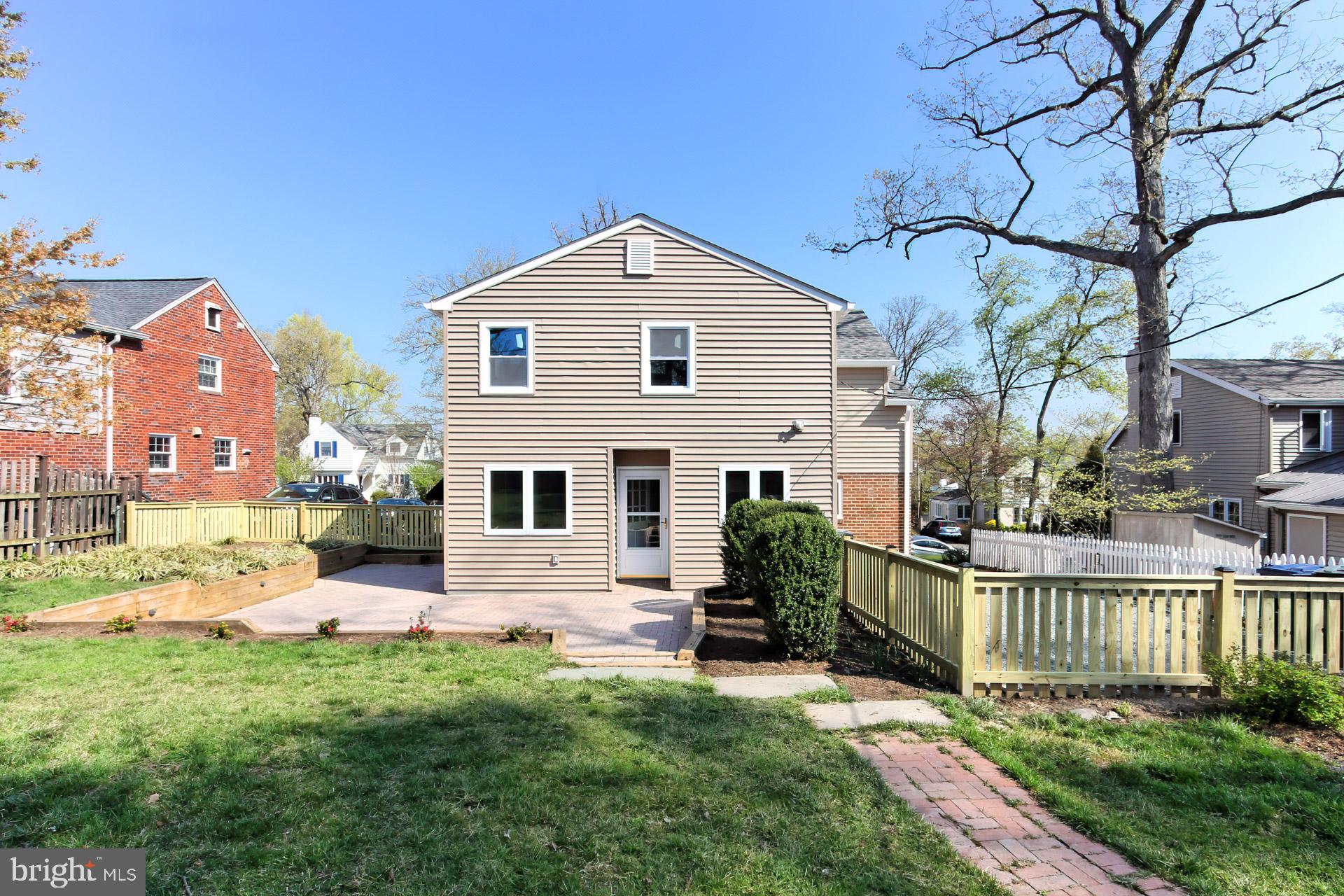 BEVERLY HILLS - Residential