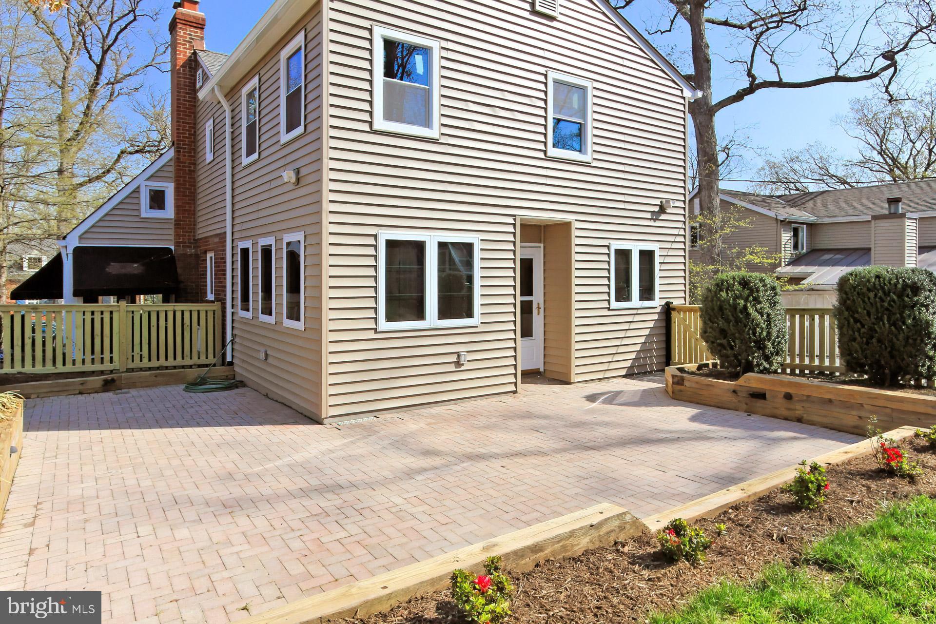 BEVERLY HILLS - Residential