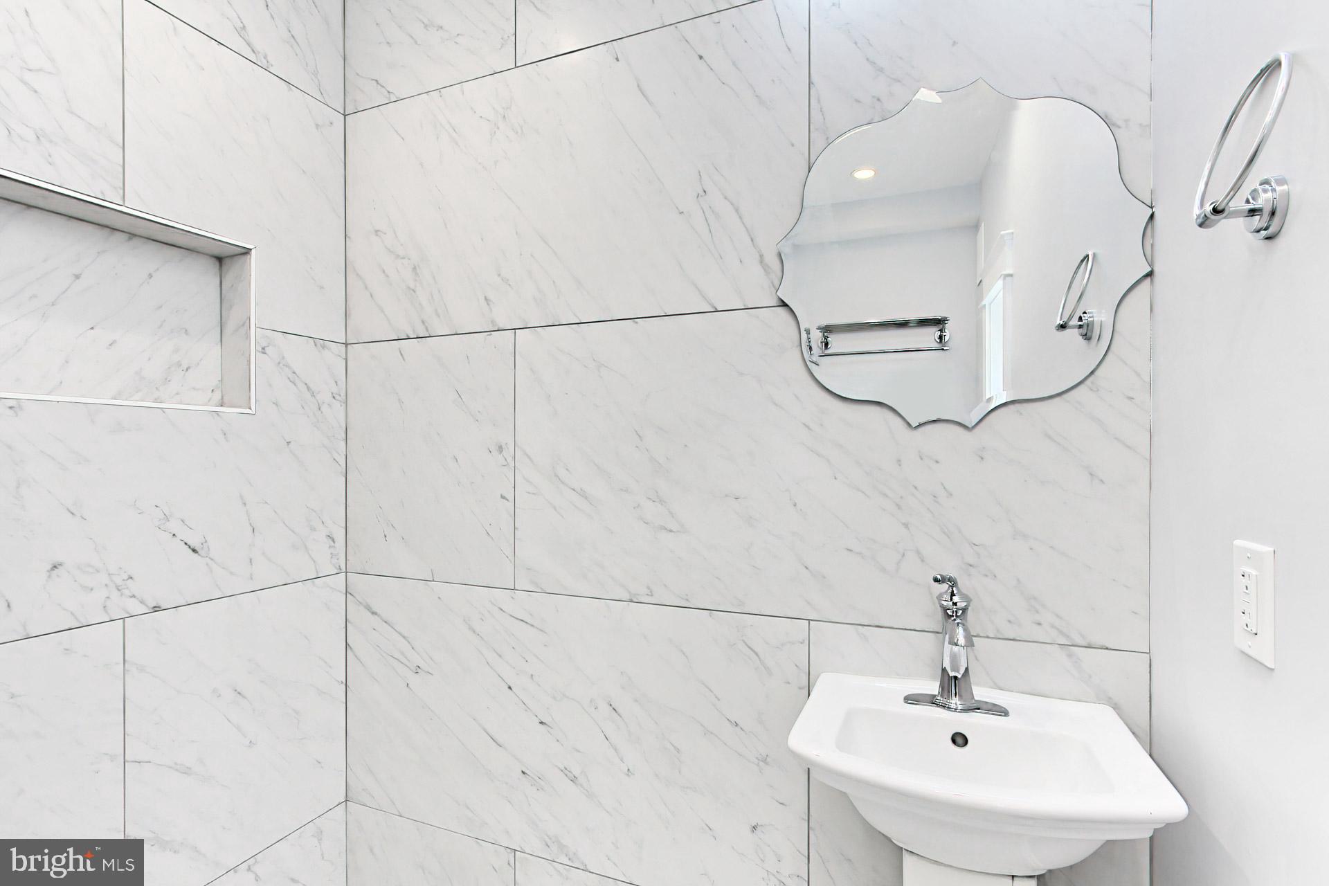 BEVERLY HILLS - Residential