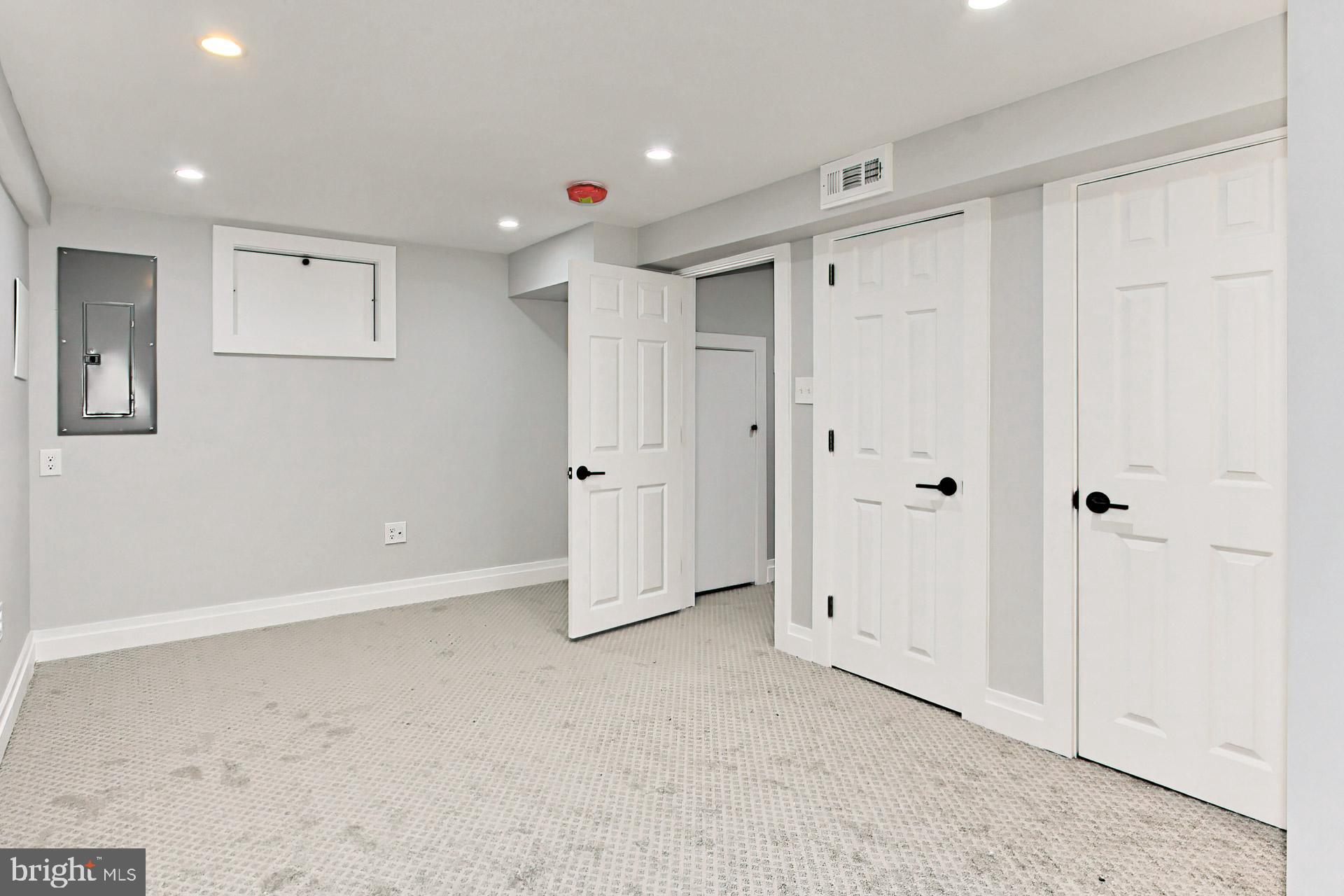 BEVERLY HILLS - Residential