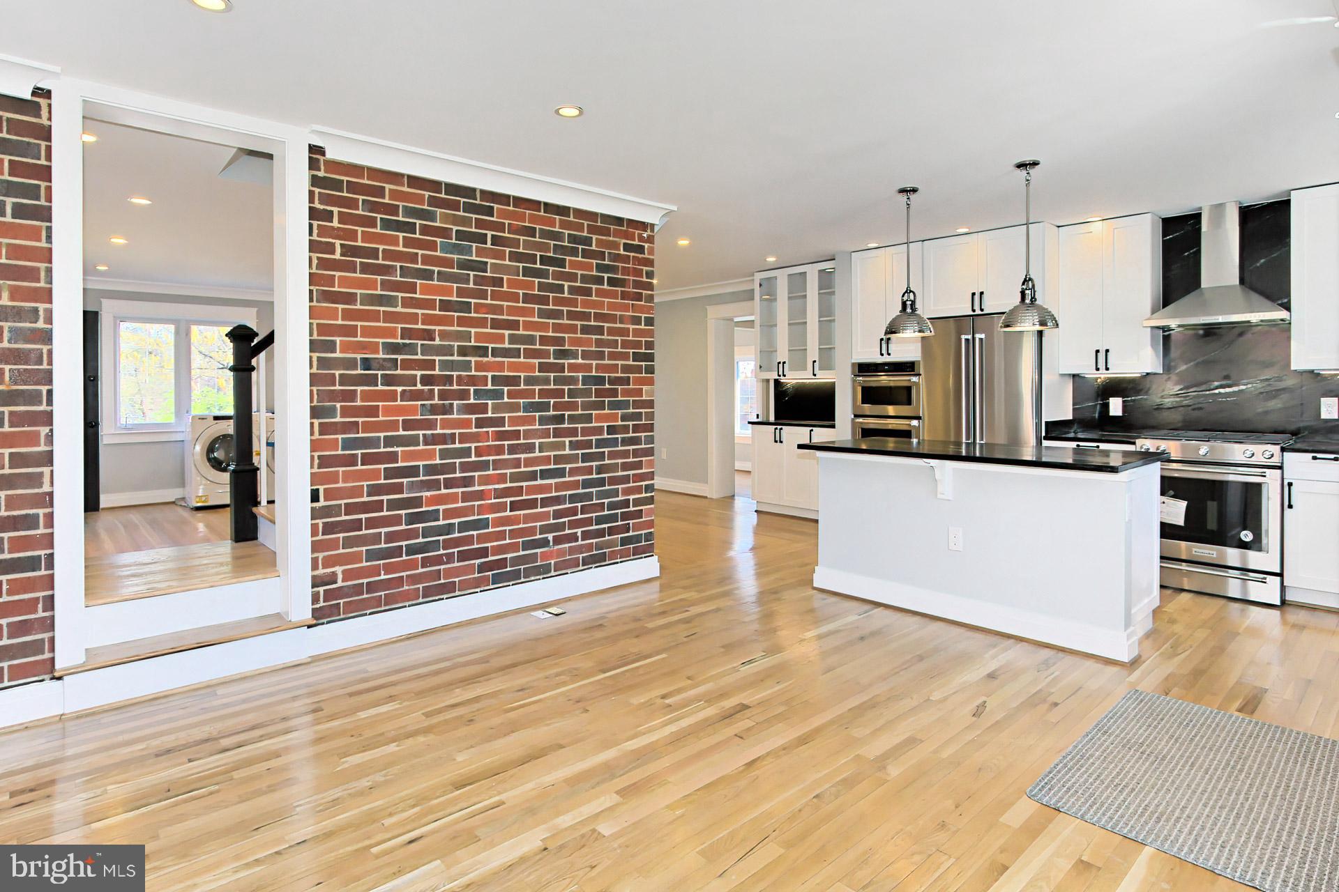 BEVERLY HILLS - Residential