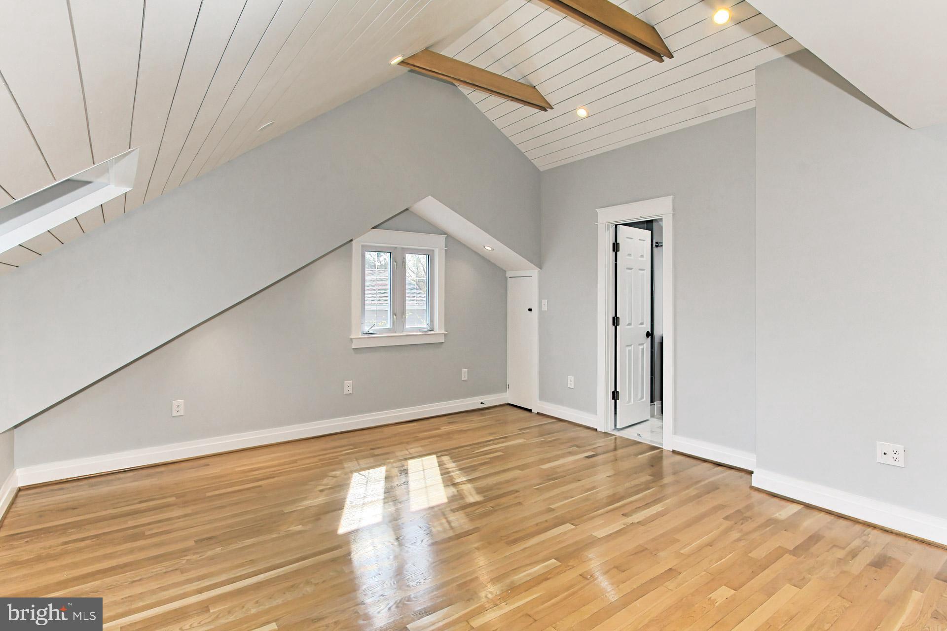 BEVERLY HILLS - Residential