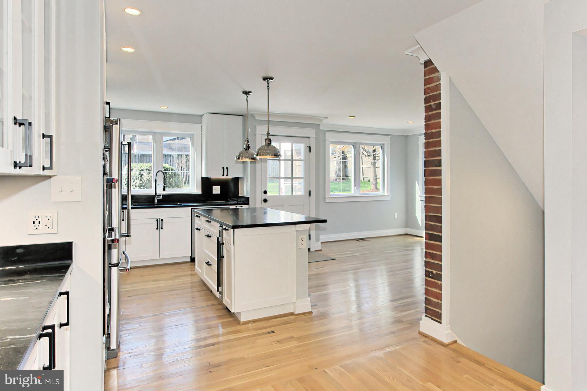 BEVERLY HILLS - Residential