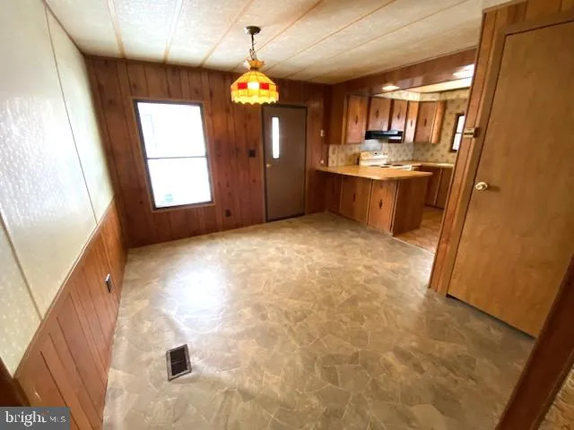 Breinigsville, Pennsylvania 18031, United States, 2 Bedrooms Bedrooms, ,1 BathroomBathrooms,Residential,Active,300