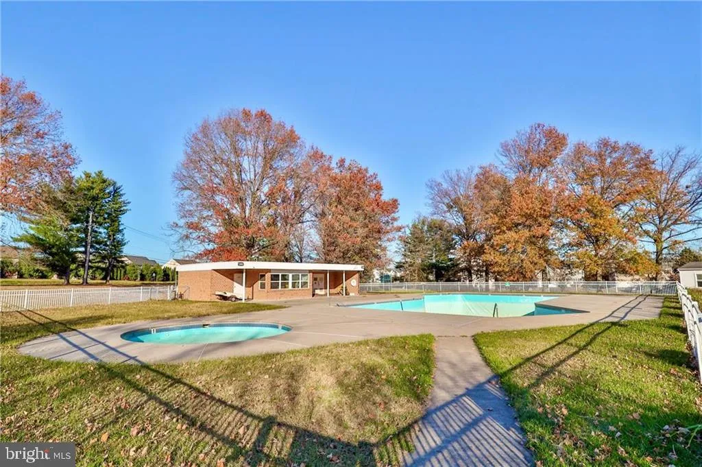 Breinigsville, Pennsylvania 18031, United States, 2 Bedrooms Bedrooms, ,1 BathroomBathrooms,Residential,Active,300