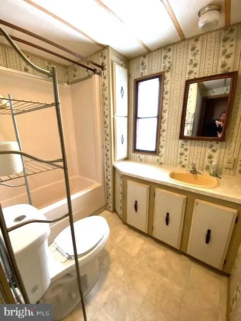 Breinigsville, Pennsylvania 18031, United States, 2 Bedrooms Bedrooms, ,1 BathroomBathrooms,Residential,Active,300