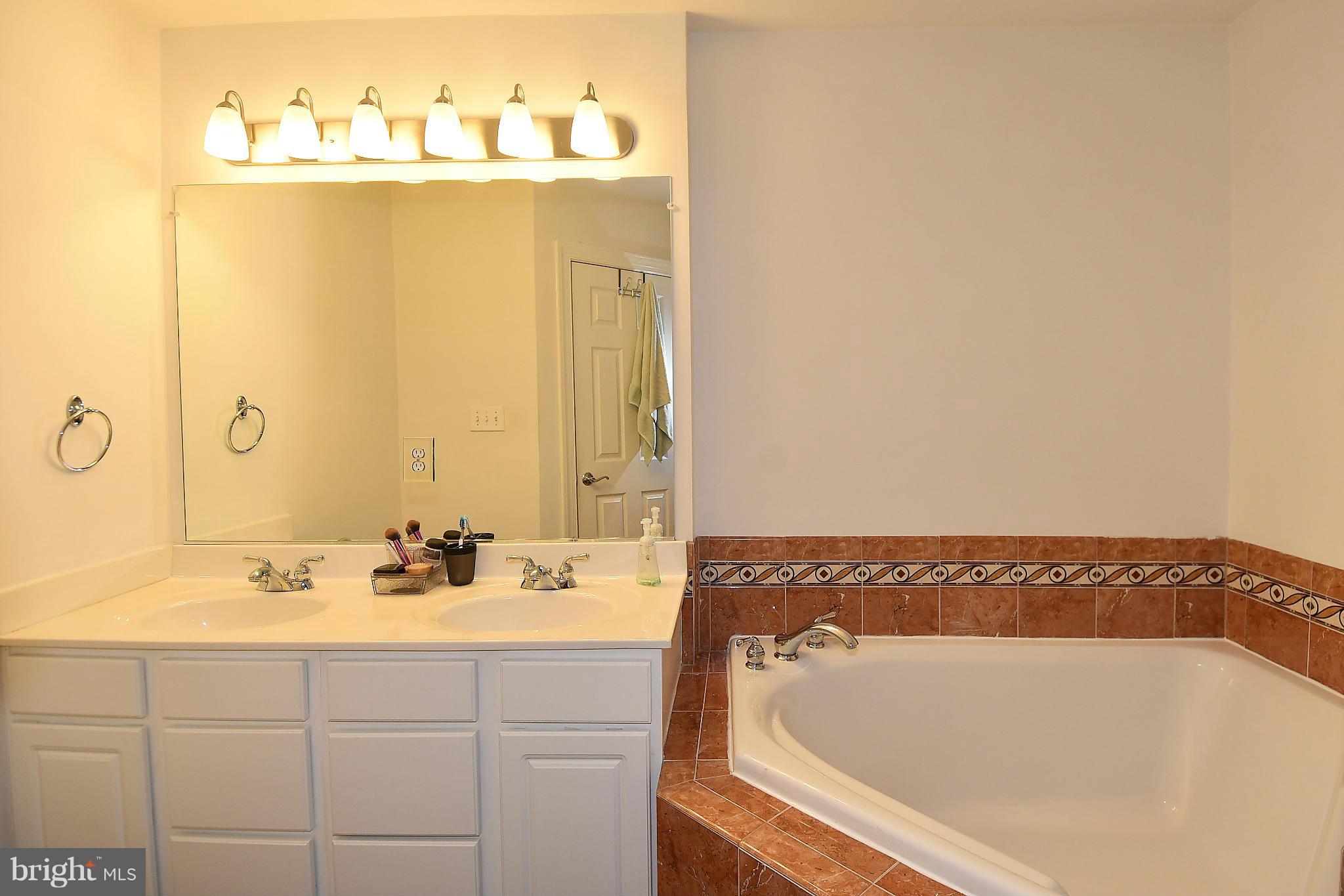 BLOOMS MILL - Residential