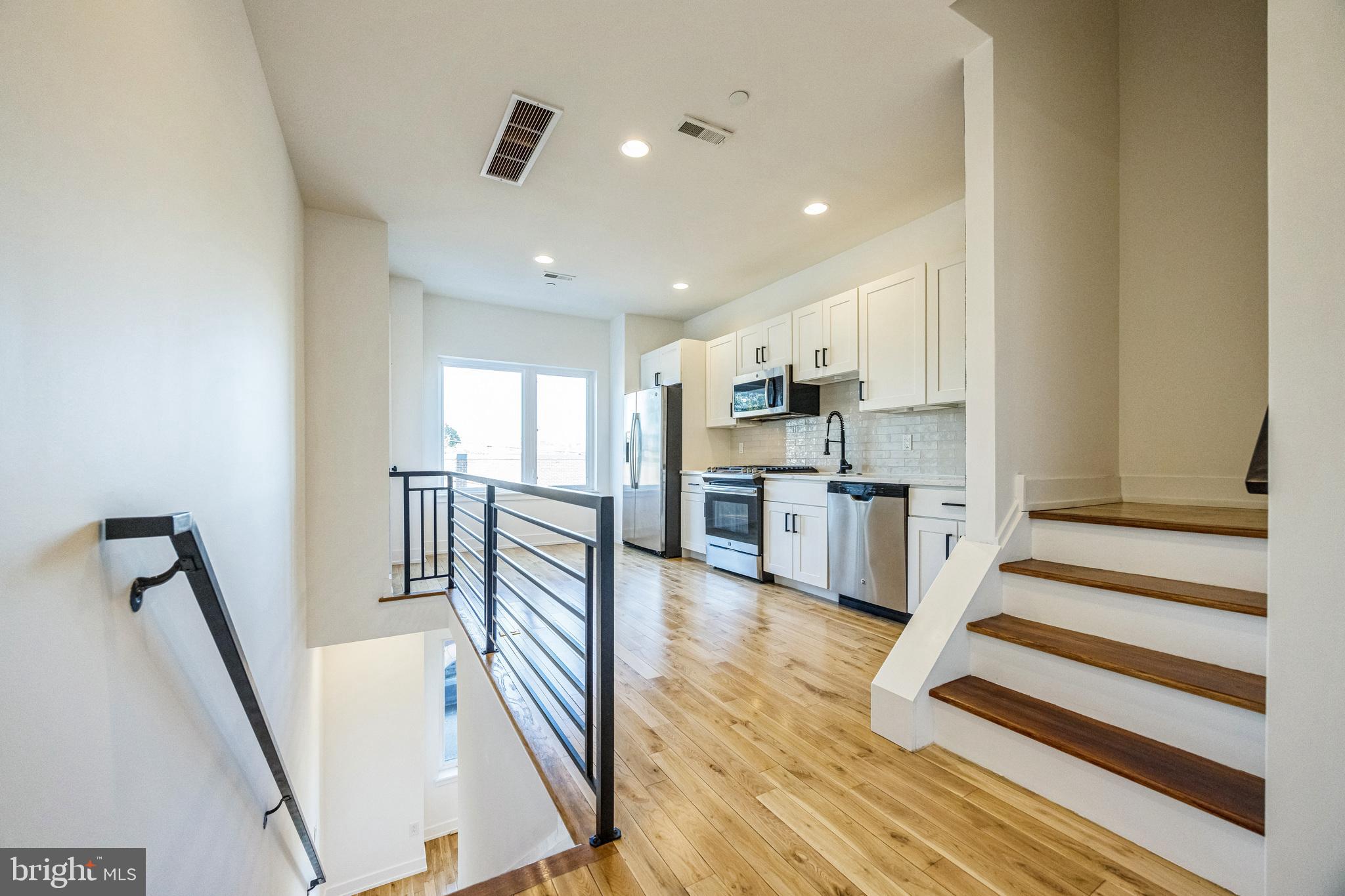 614 W MASTER STREET 2