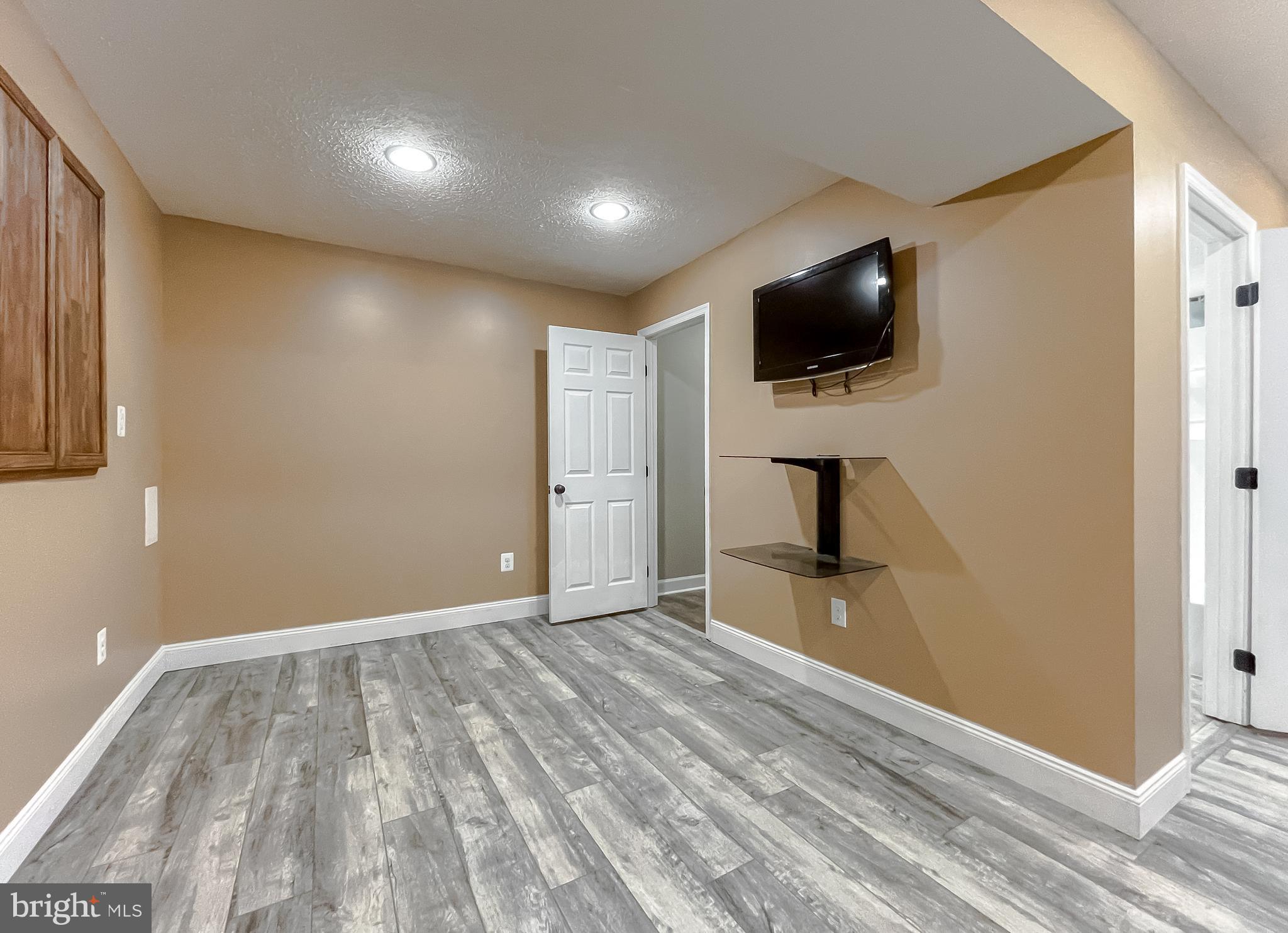 GREENBRIER - Residential Lease