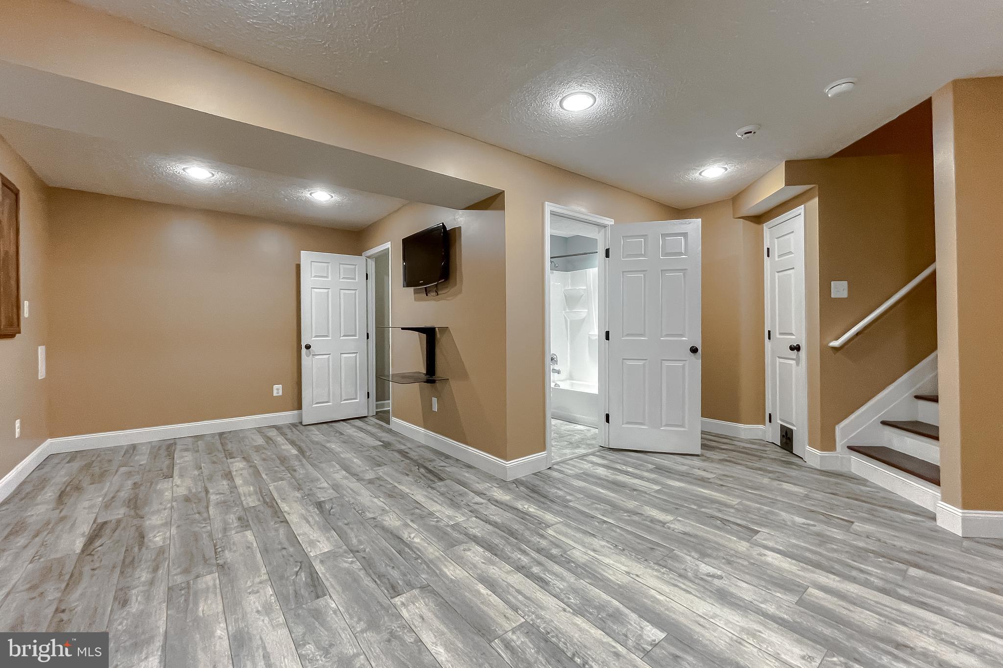 GREENBRIER - Residential Lease