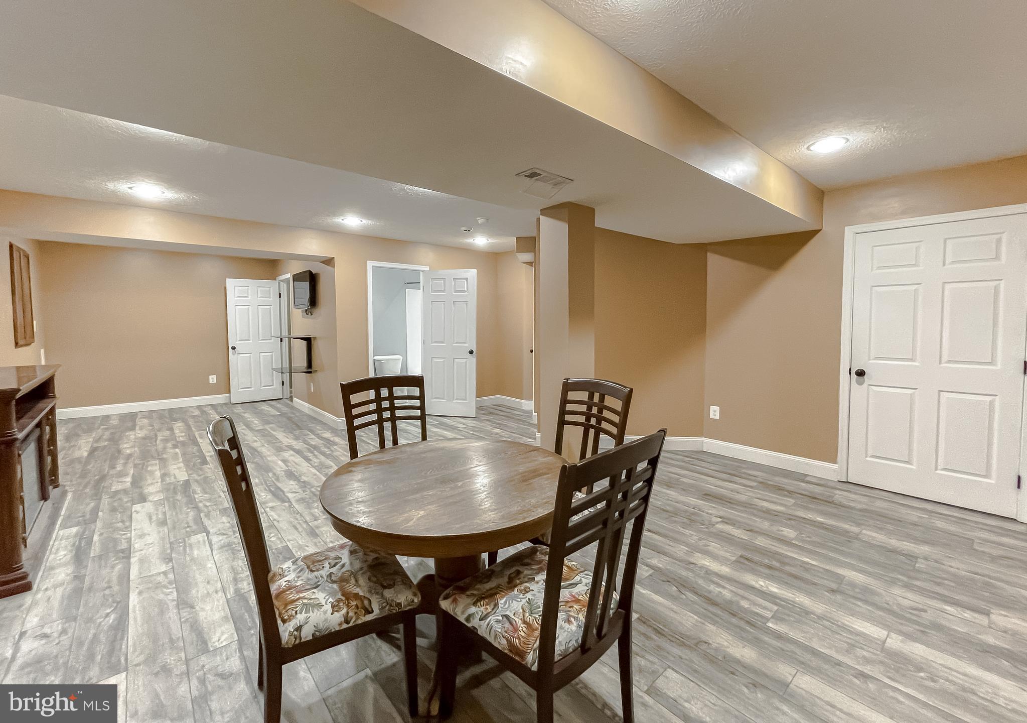 GREENBRIER - Residential Lease