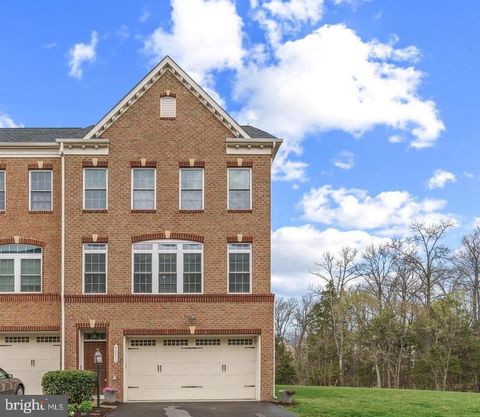 42634 OFFENHAM TERRACE CHANTILLY VA 20152