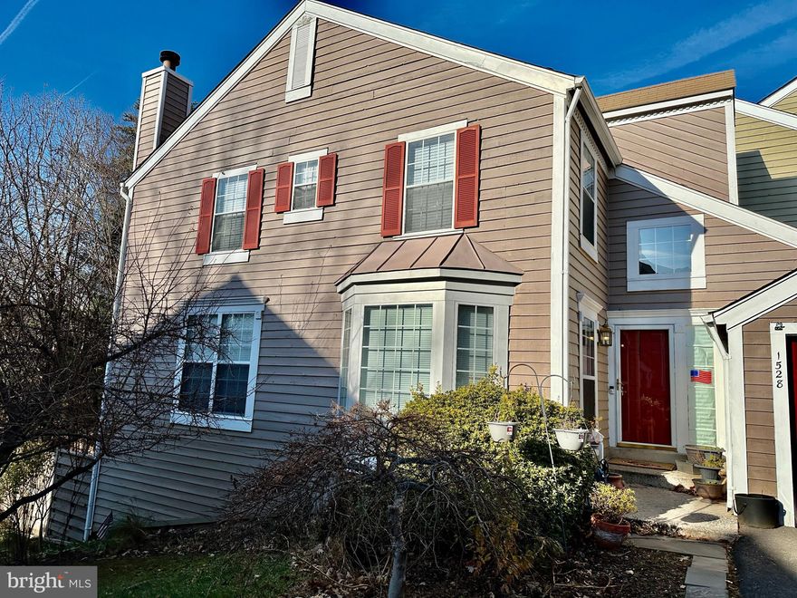 Short term rental, available until the end of June 2023. Beautiful 1 bedroom, 1 bathroom apartment (in-law suite) in a beautiful single-family home in Reston is ready for you to move in. New flooring and freshly painted! Bright and spacious floorplan, lots of storage and private outdoor space. Modern washer and dryer in your unit. All utilities, wifi and cable are included in the monthly rent.
This well-cared for property is close to the North Point Village Center with all its restaurants and stores. Reston Town Center, Reston Parkway, Fairfax County Parkway and Reston Metro Station are just minutes away. The Reston trails, pools, tennis & basketball courts, and other amenities provided by Reston Association are also close by.