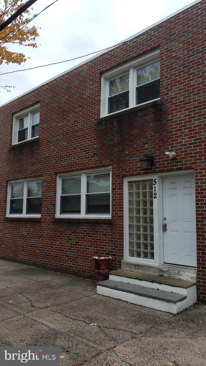 BRISTOL - Residential Lease