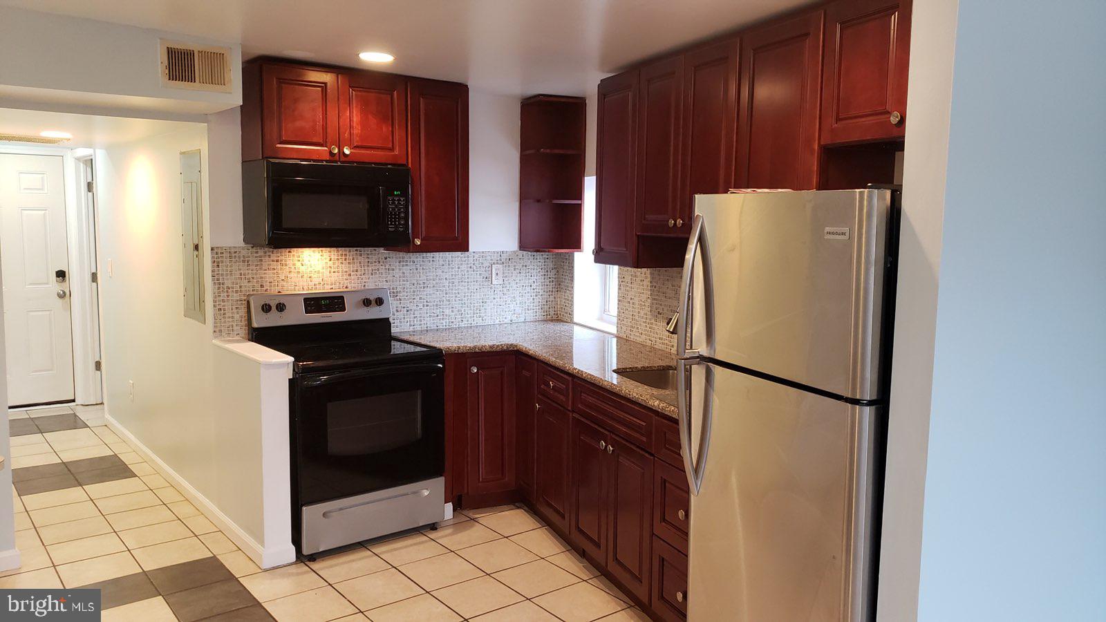 BRISTOL - Residential Lease