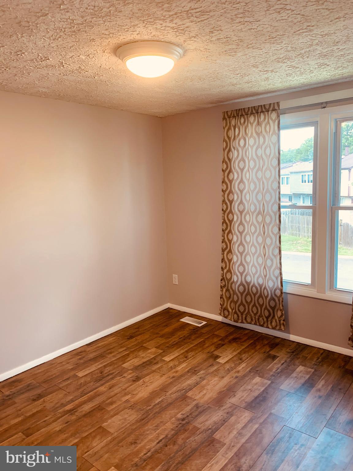 WOODS EDGE TOWNHOME CONDOMINIUMS - Residential