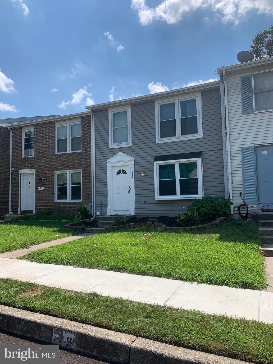 WOODS EDGE TOWNHOME CONDOMINIUMS - Residential